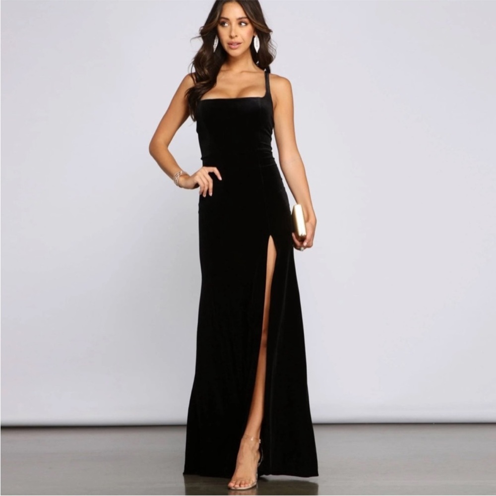 Windsor Black Velvet Long Dress with Slit